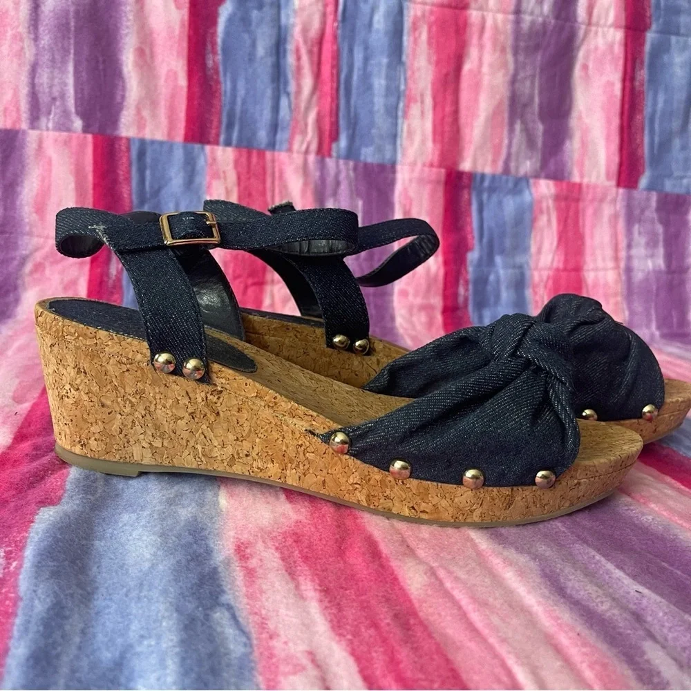 Shoe dazzle Demin Tonya Wedge Sandals 9.5